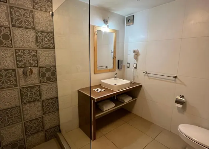 Casa Cristobal Centenario Hotel *